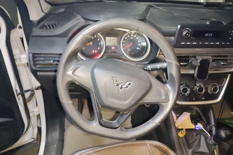 Used Wuling Hongguang S3 2019 1.5L Manual Standard Version China VI Standard