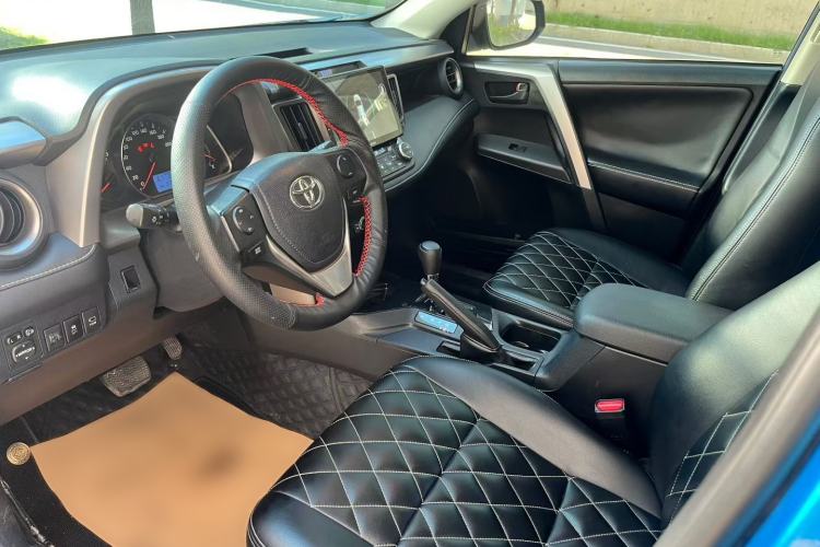 Used Toyota RAV4 2016 2.0L CVT Two-Wheel Drive Fashion Edition China V Standard