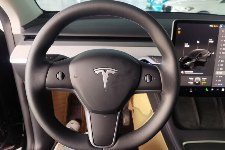 Used Tesla Model Y 2023 Rear-Wheel-Drive Version Steering Wheel
