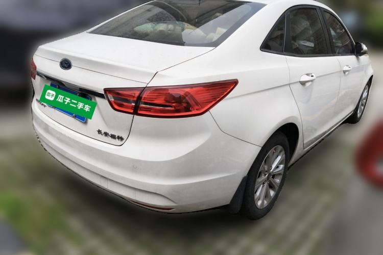 Used Ford Escort 2015 1.5L Automatic Fashion Model Rear Right 45 Deg