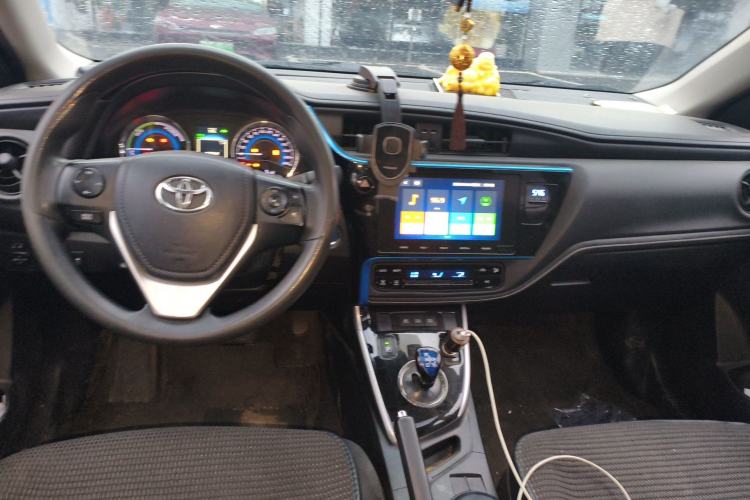 Used Toyota Levin 2017 Revised Dual-Engine 1.8H GS-L E-CVT Leading Edition China V Standard Center Console