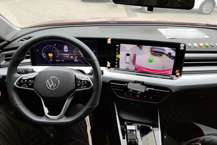 Used Volkswagen Lamando 2023 Lavida L 280TSI DSG Cool & Spicy Edition Center Console