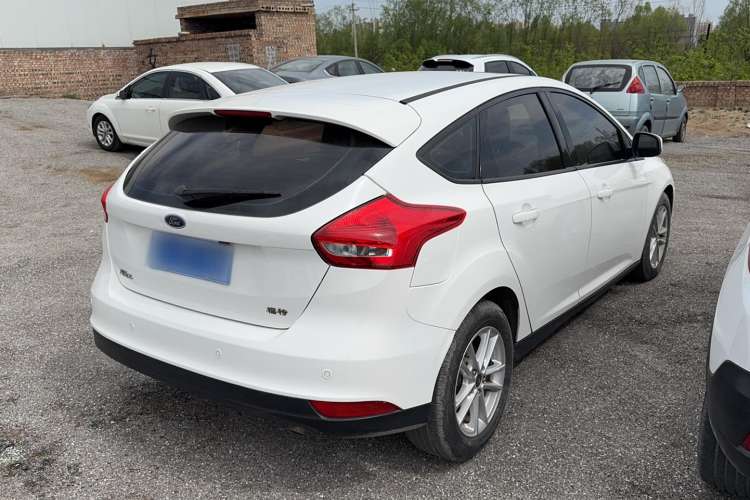 Used Ford Focus 2015 Hatchback 1.6L Automatic Fashion Edition