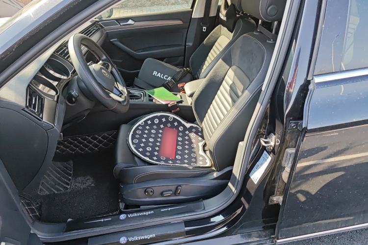 Used Volkswagen Magotan 2020 330TSI DSG Leading Model
