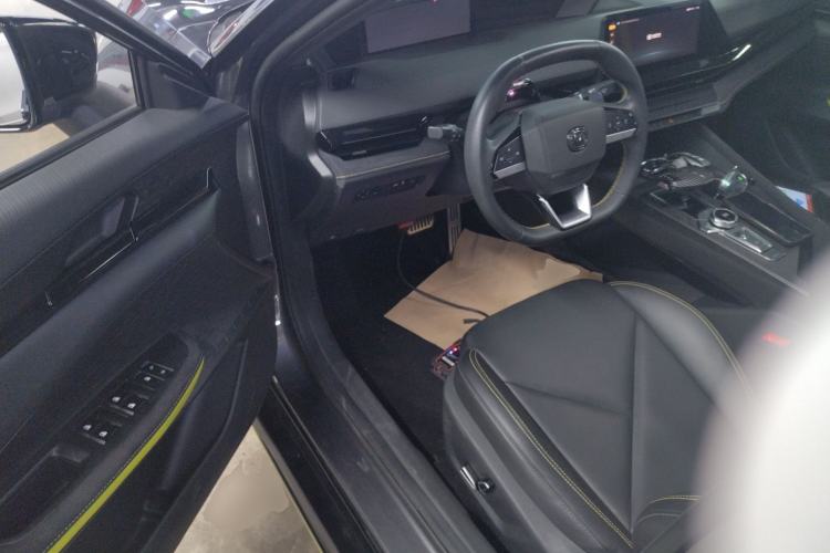 Used CHANGAN UNI-V 2022 1.5T Sport Edition
