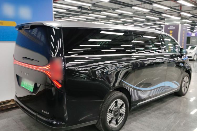 Used Geely Galaxy LEVC L380 2024 100 kWh 6-Seater Two-Wheel Drive Air
