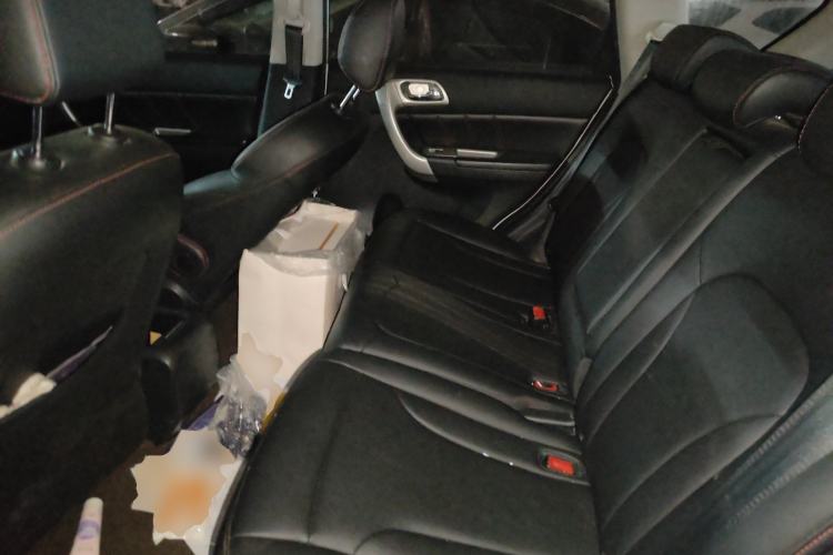 Used Haval H6 2017 Classic Edition 1.5T Manual Two-Wheel Drive Elite Model Left Rear Seat