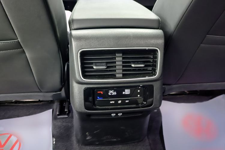 Used Volkswagen Tavendor 2023 380TSI Four-Wheel Drive R-Line Cruise Edition