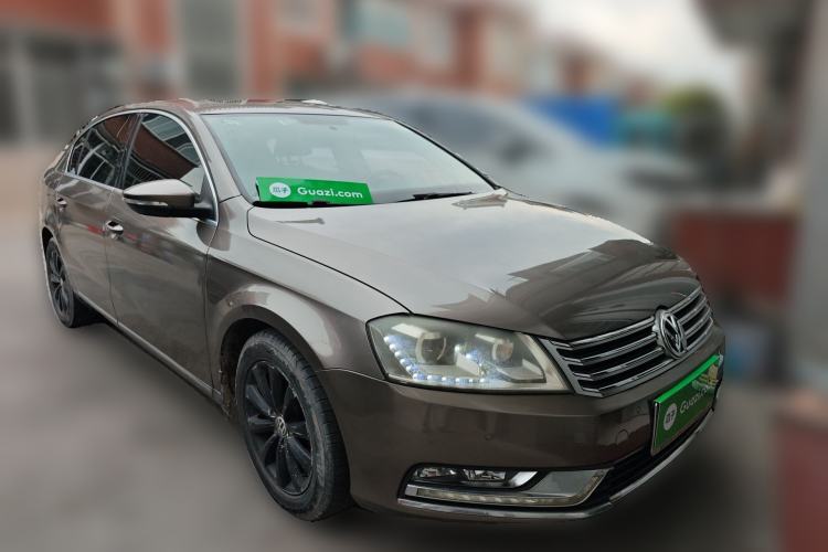 Used Volkswagen Magotan 2013 1.8TSI Premier Model Front Right 45 Deg