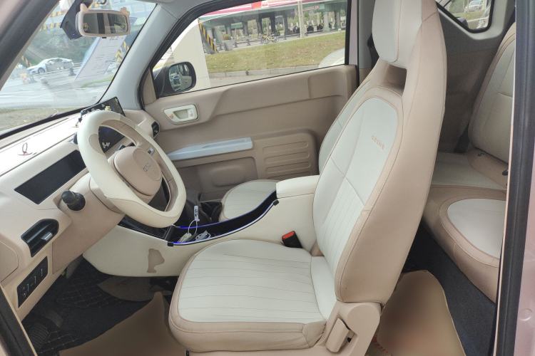 Used Geely Galaxy Panda 2024 Panda Mini 200km Endurance Bear Left Front Seat