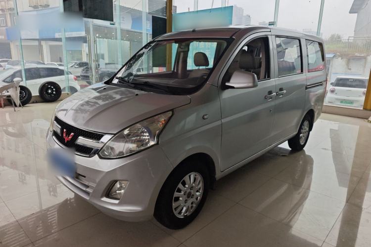 Used Wuling Rongguang V 2016 1.2L Standard Version
