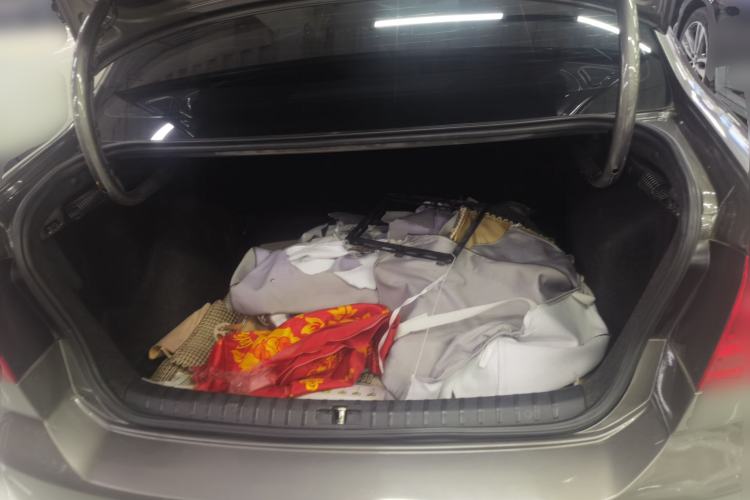 Used Volkswagen Bora 2013 1.6L Automatic Fashion Model Trunk