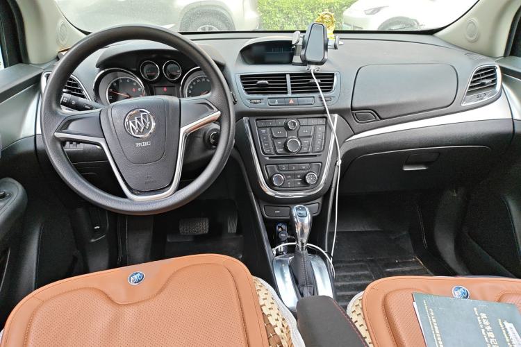 Used Buick Encore 2015 1.4T Automatic Two-Wheel Drive Urban Elite Version Center Console