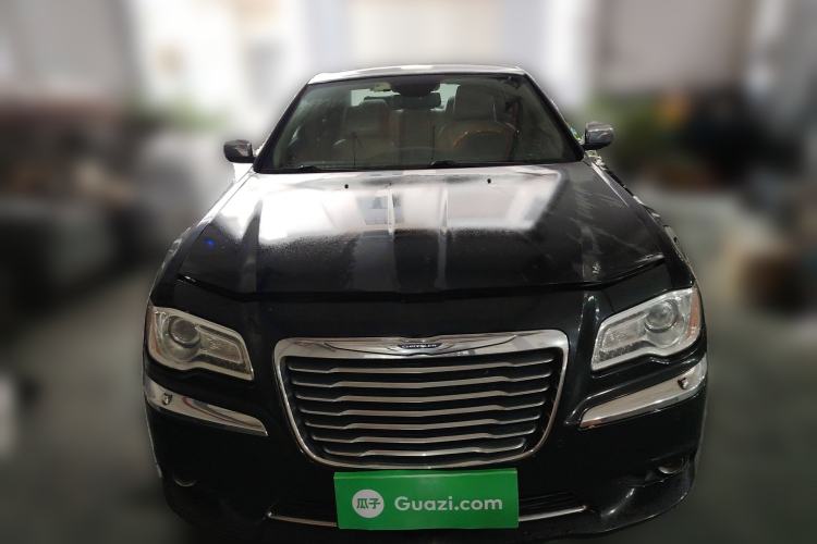 Used Chrysler 300C 2013 3.6L Luxury Edition