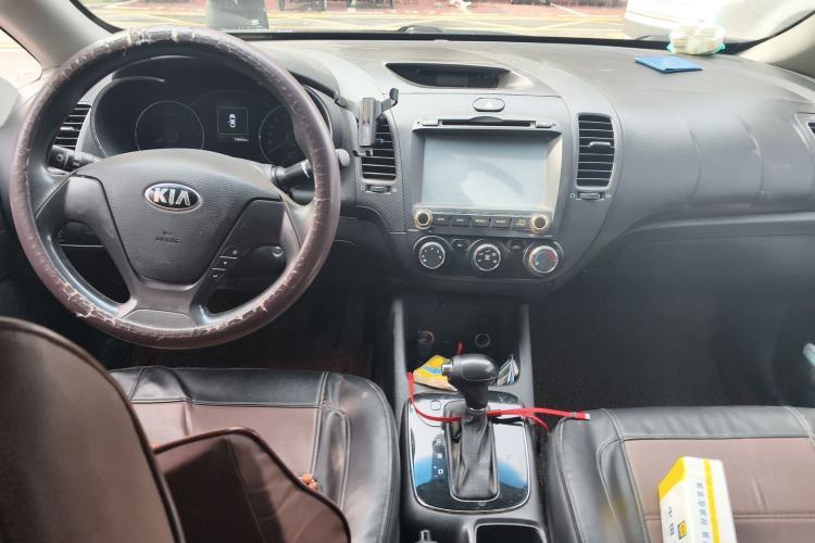 Used Kia K3 2016 1.6L Automatic GL Center Console