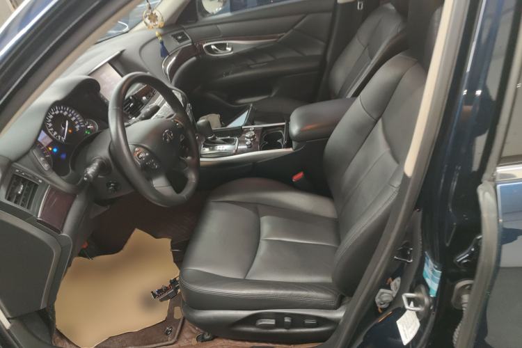 Used Infiniti Q70 2019 Q70L 2.0T Elite Plus Version
