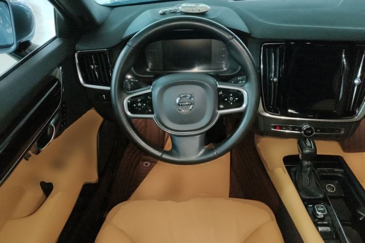 Used Volvo S90 2017 T5 Zhiyuan Edition
