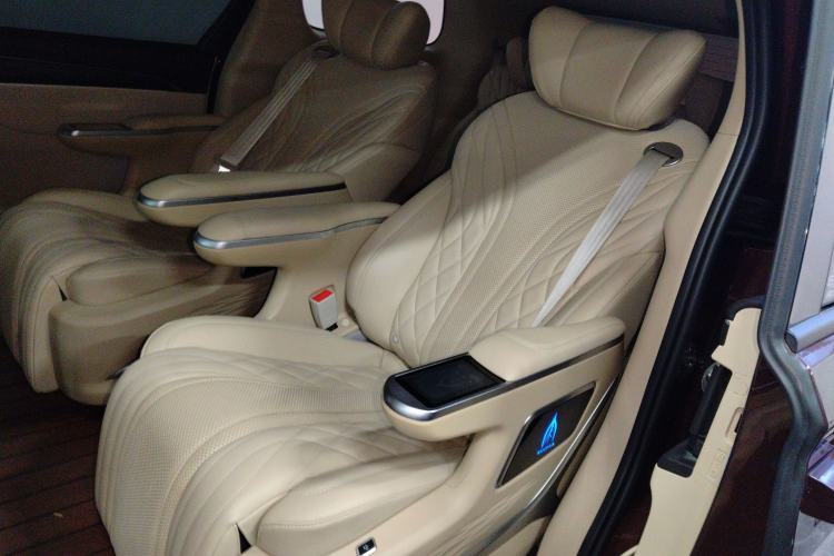 Used Buick GL8 2022 ES Landtrek 653T Luxury Edition