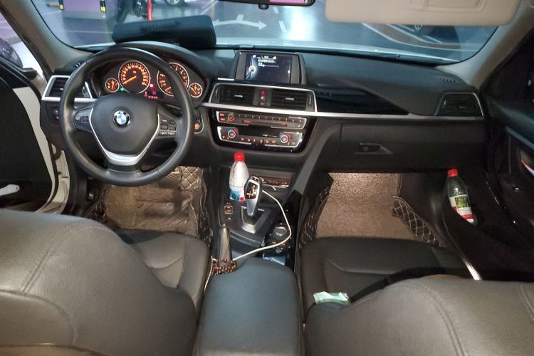 Used BMW 3 Series 2016 316Li Fashion Model
