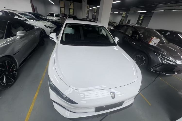 Used Roewe D7 2025 DMH 125km World Champion Edition Front