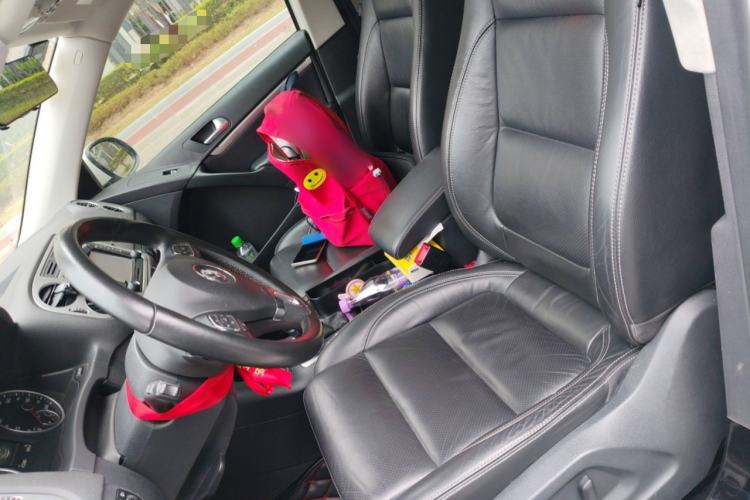 Used Volkswagen Tiguan 2016 330TSI Automatic All-Wheel Drive Luxury Edition Left Front Seat