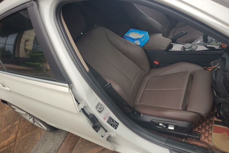 Used BMW 3 Series 2019 320Li Fashion Model Right Front Seat