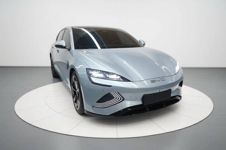 Used BYD Seal 2022 650 km All-Wheel-Drive Performance Version
