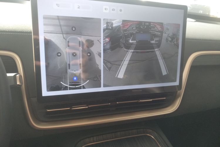 Used Dongfeng eπ eπ008 2024 210Max Range-Extended Version 6 Seats
