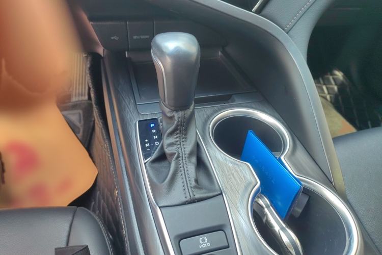 Used Toyota Camry 2021 2.0G Luxury Edition
