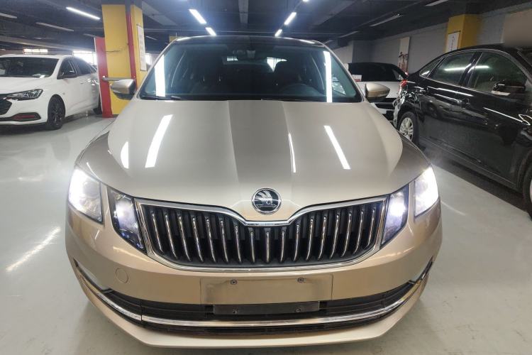 Used Skoda Octavia 2019 TSI230 DSG SmartDrive Luxury Edition China VI