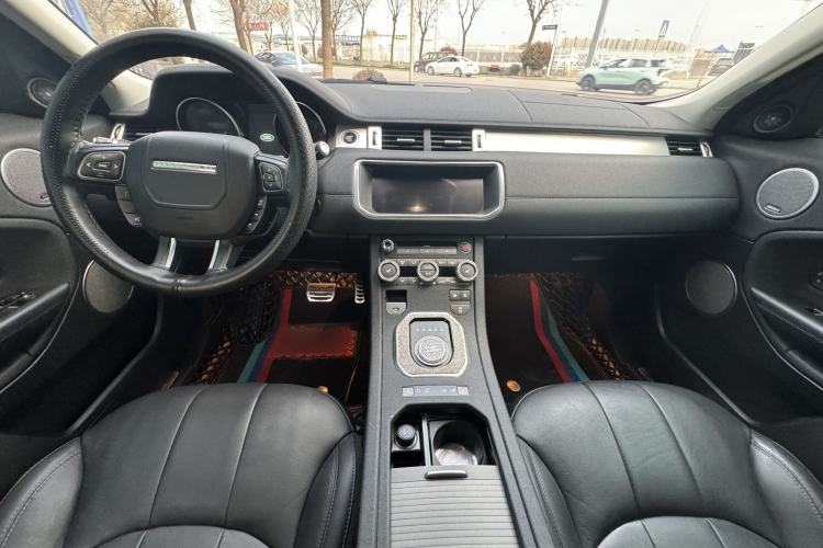 Used Land Rover Range Evoque 2018 240 PS SE Smart Brilliance Edition Interior 1