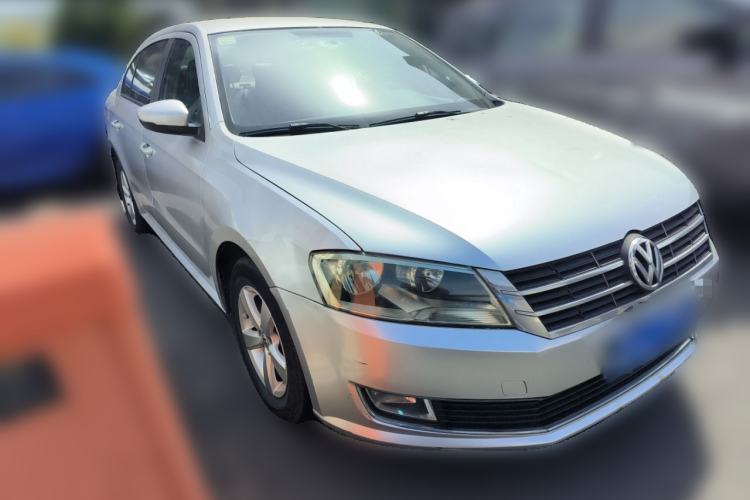 Used Volkswagen Lavida 2013 Revised Classic 1.6L Automatic Fashion Edition Front Right 45 Deg