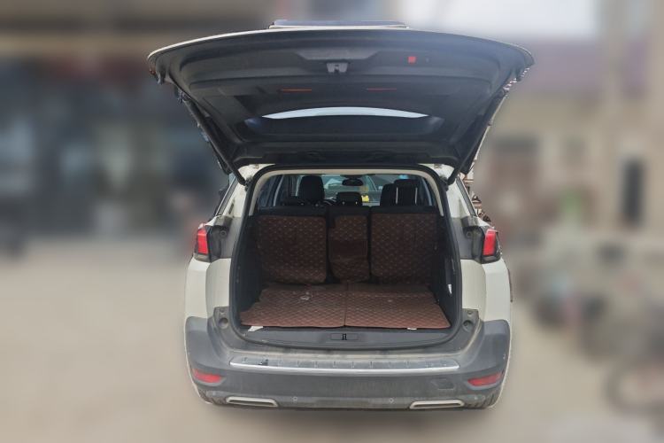 Used Peugeot 5008 2017 380THP 7-Seater Luxury Edition Trunk