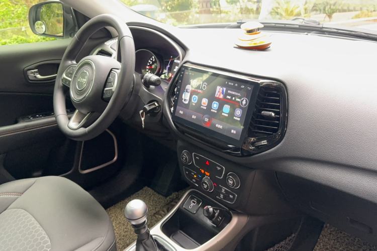 Used Jeep Compass 2017 200T Manual Enjoy Edition
