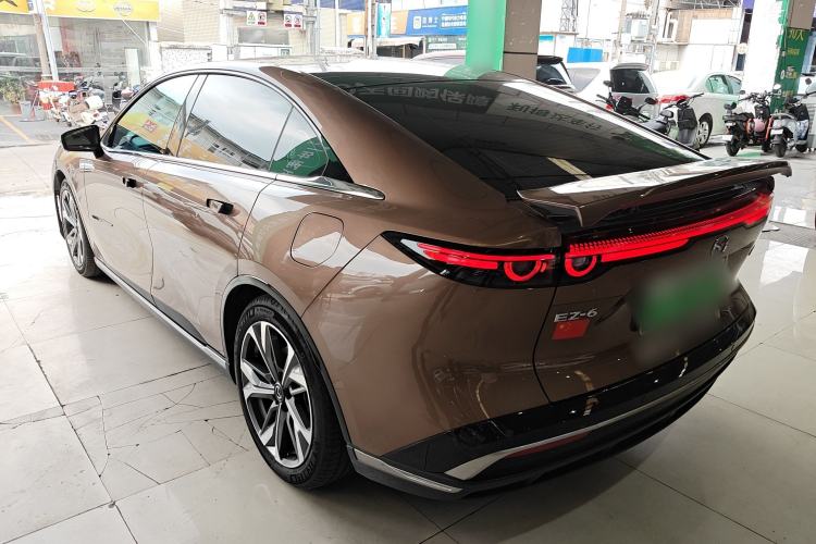 Used Mazda EZ-6 2024 Range-Extended 200 Luxury Edition Exterior 2