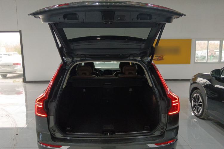 Used Volvo XC60 2020 T5 4x4 Zhiyi Luxury Edition Trunk