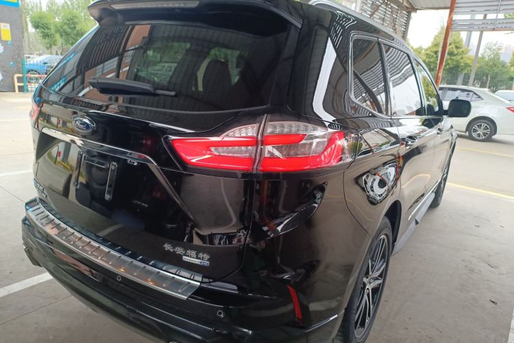 Used Ford Edge 2020 EcoBoost 245 Two-Wheel Drive Titanium 7-Seater Rear Right 45 Deg