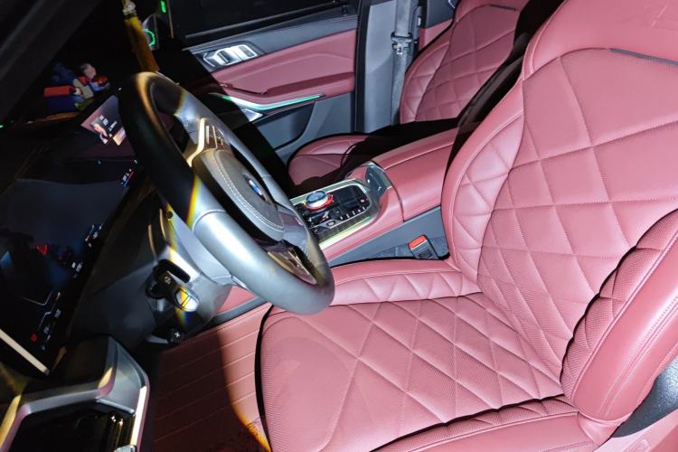 Used BMW X5 2023 xDrive 40Li M Sport Night Edition Package
