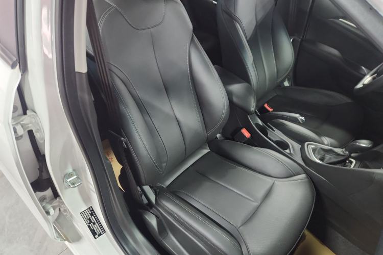 Used Buick GT 2021 Revised Version Flagship 1.5L Automatic Elite Edition Right Front Seat