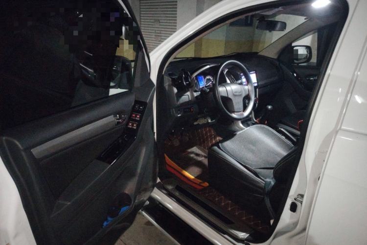 Used Isuzu D-MAX 2018 3.0T Four-Wheel Drive Manual Base Version 4JJ1-TC HI