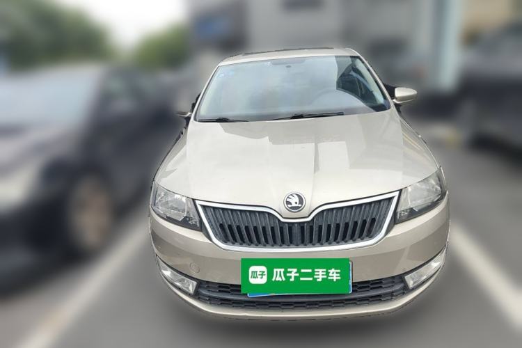 Used Skoda Rapid 2013 1.6L Manual Smart Selection Model