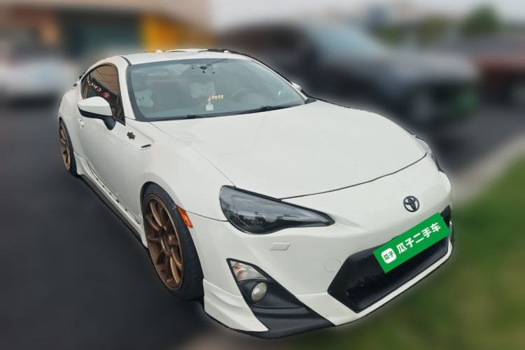 Used Toyota 86 2013 2.0L Automatic Luxury Version
