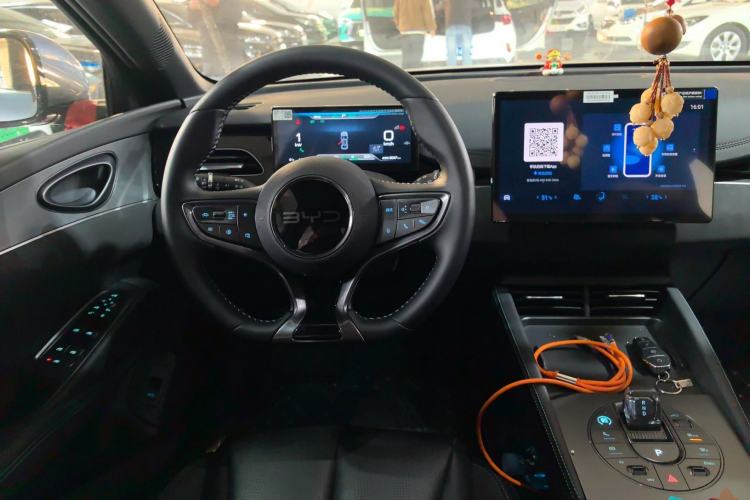 Used BYD Seal 06 New Energy 2024 DM-i 120KM Luxury Model
