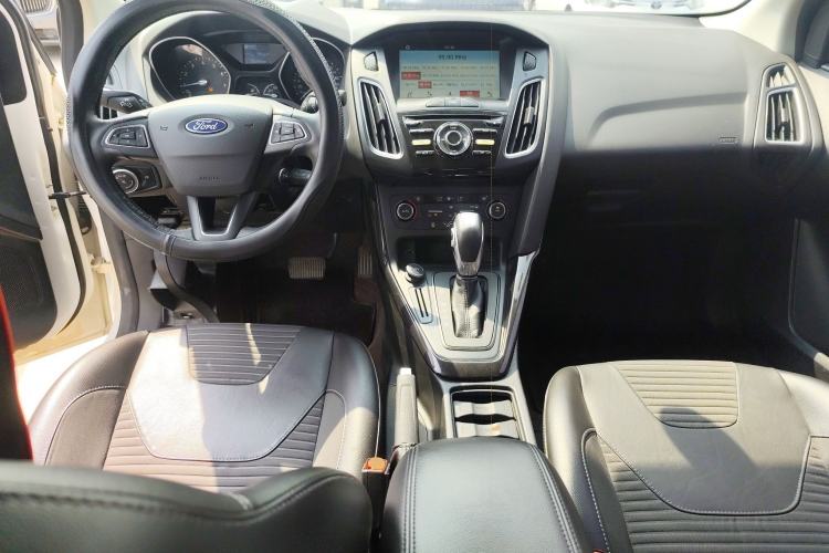 Used Ford Focus 2017 Sedan 1.6L Automatic Fashion Edition Smart Drive Version Center Console