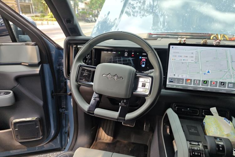 Used Formula Leopard 5 2023 Navigator Edition Steering Wheel