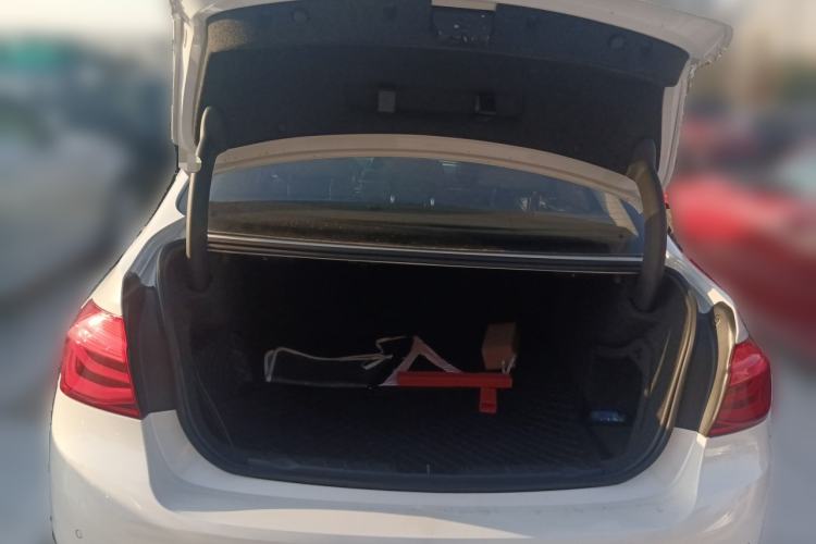 Used BMW 3 Series 2018 320Li Fashion Model Trunk