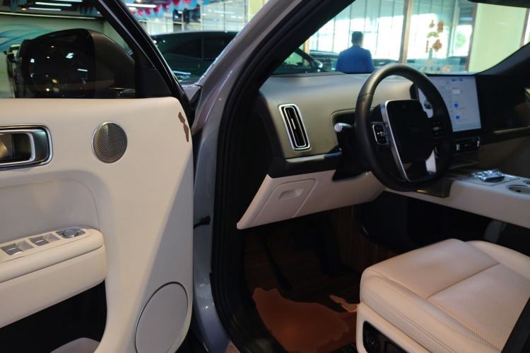 Used Li Auto L8 2024 Ultra Model