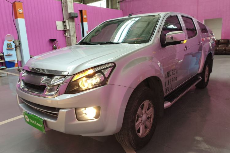 Used Isuzu D-MAX 2015 2.5T Two-Wheel Drive Automatic High-Performance Elite Version 4JK1