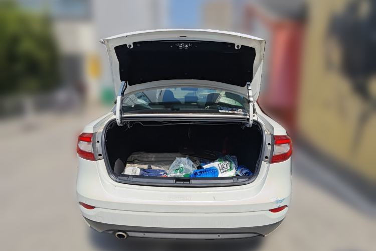 Used Renault Fluence 2013 2.0L Standard Edition
