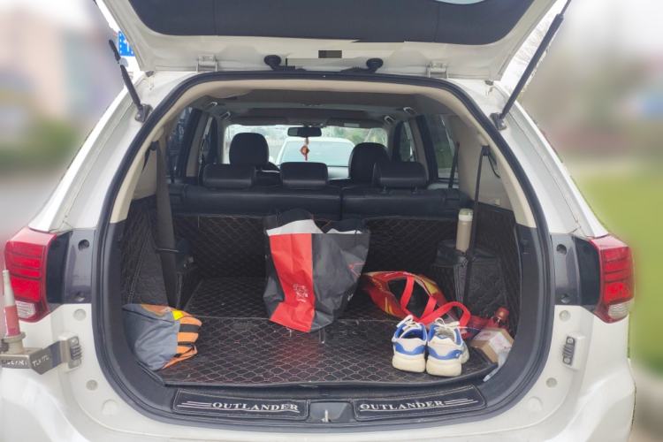 Used Mitsubishi Outlander 2018 2.0L Two-Wheel-Drive Jiale Edition 7-Seater